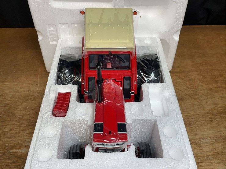 1/16-ih-1066-2006-ttt-nib-ertl-image-4