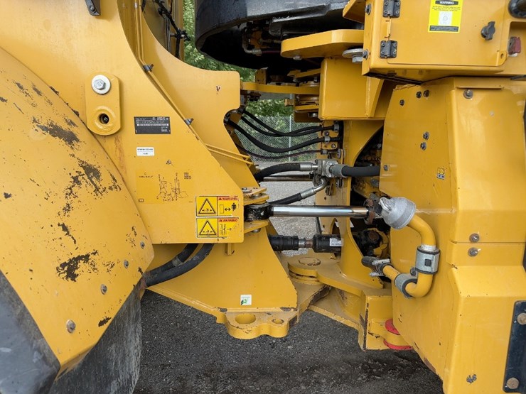 2017-caterpillar-966m-image-17