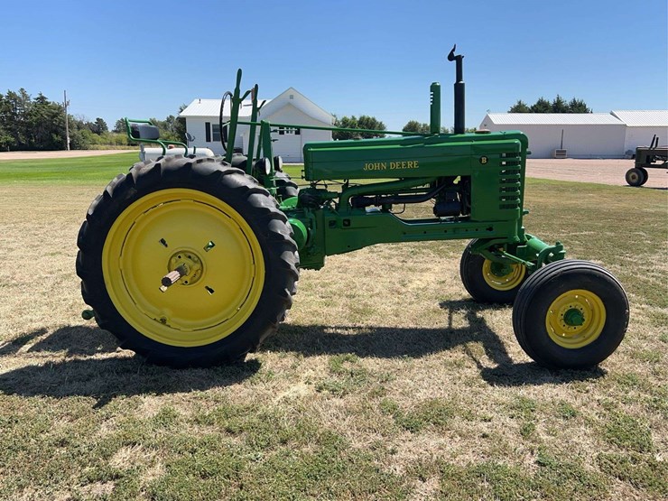 john-deere-model-b-image-6