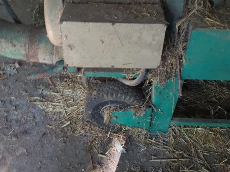 wic-electric-bedding-chopper
wic-jic-electric-bedding-/-silage-chopper/blower-with-hopper-and-blower-pipe-image-6