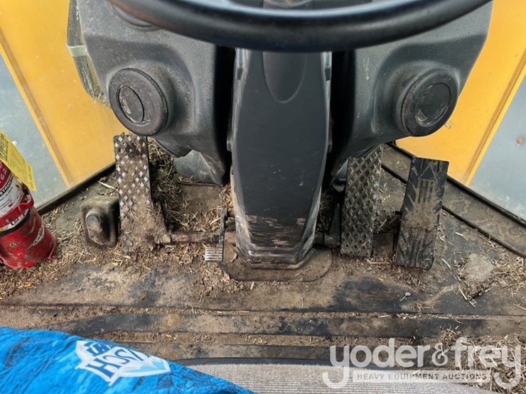 2015-deere-644k-image-21