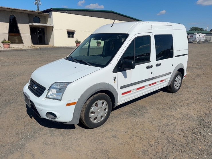 2013-ford-transit-connect-image-1