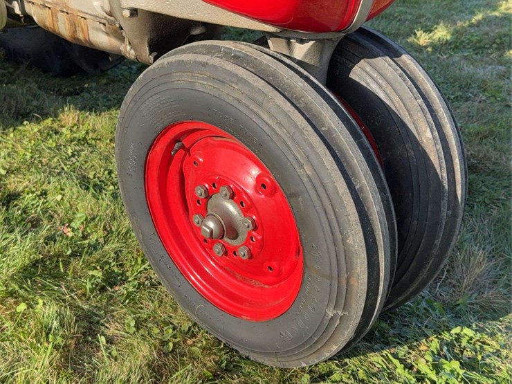 massey-ferguson-65-image-19