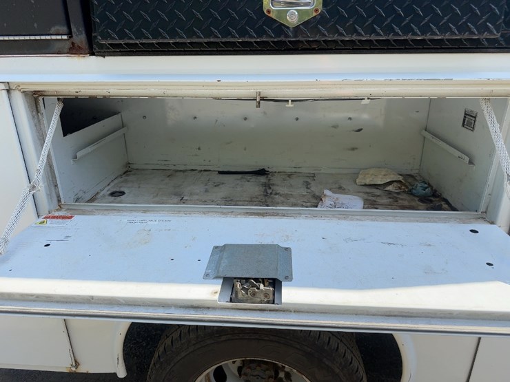 2017-ford-f350-xl-image-17