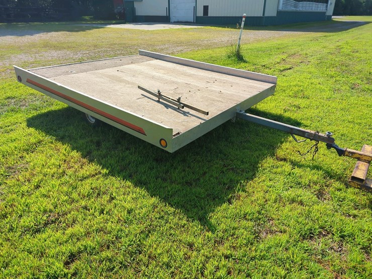 sport-utility-trailer-with-tilt-bed-image-2