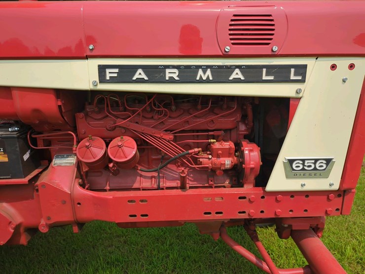 farmall-656-diesel-tractor,-serial-15411s,-65-hp-diesel-engine-image-4