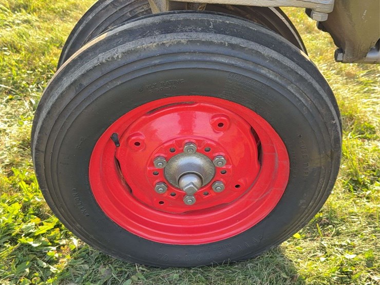 massey-ferguson-65-image-17