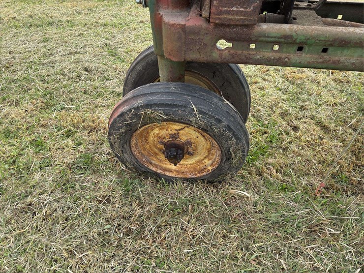 john-deere-b-image-15