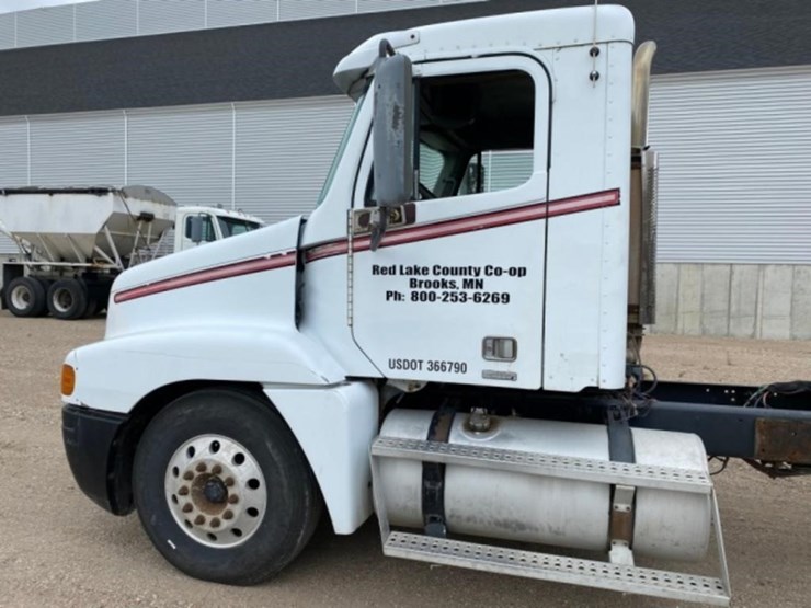 2000-freightliner-century-class-w/willmar-10-ton-image-51