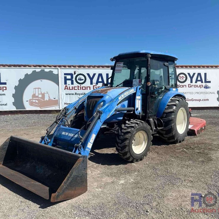 NEW HOLLAND BOOMER 47