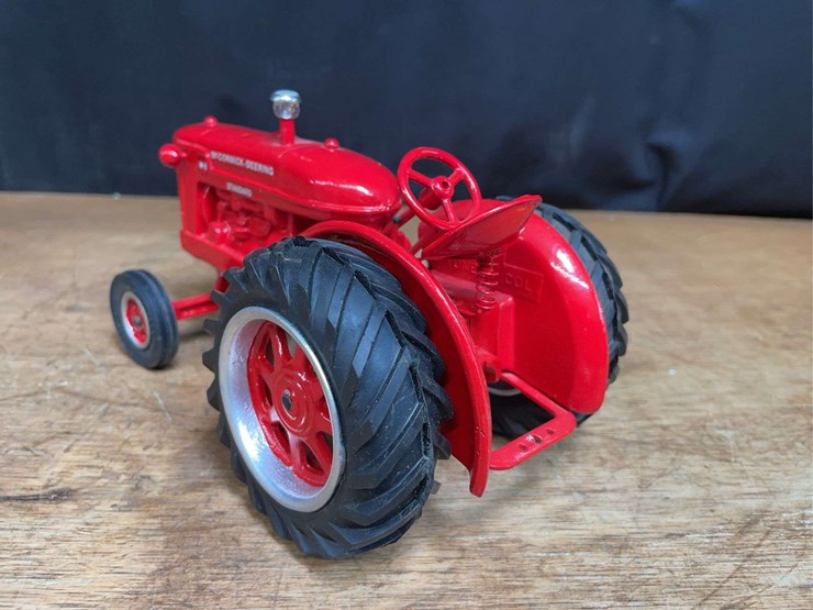1/16-mccormick-deering-w-6-1990-pioneer-collectibles-image-6