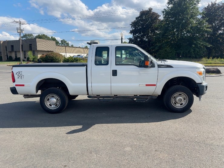 2016-ford-f250-xl-image-6
