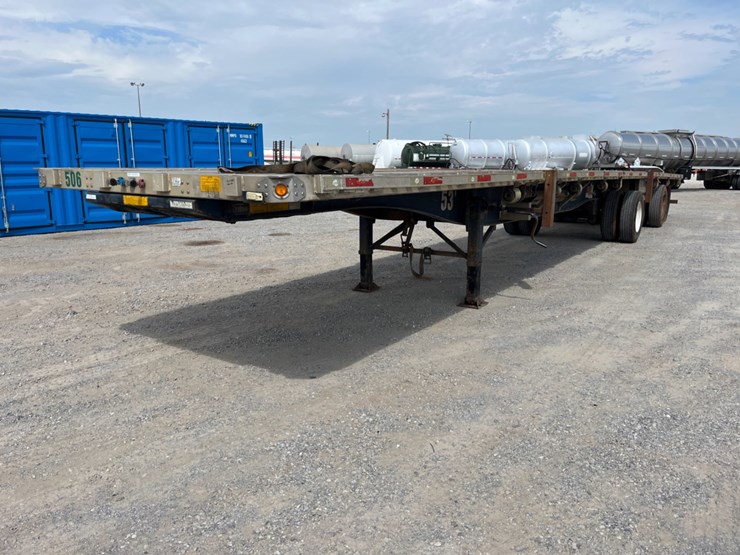 2010-utility-flatbed-image-1