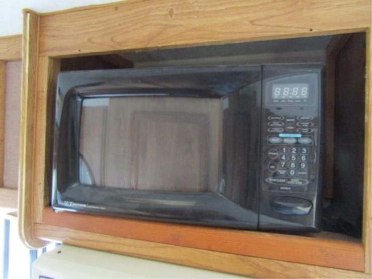 1992-layton-model-2000,bumper-pull-camper,2-doors-image-35