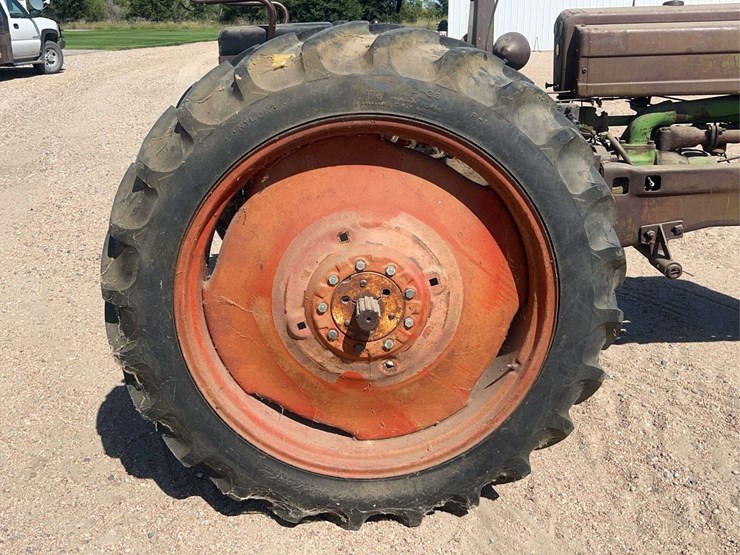 john-deere-model-b-image-30
