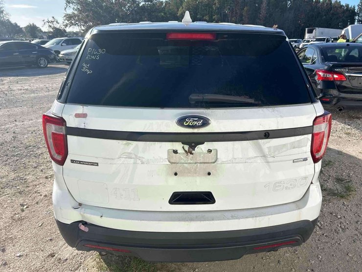 2016-ford-explorer-image-20