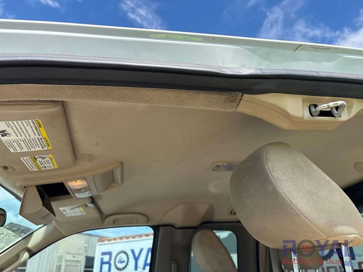 2016-nissan-frontier-image-15