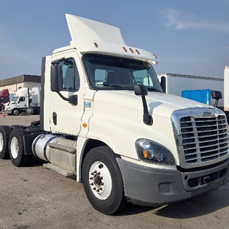 2017 FREIGHTLINER CASCADIA 125