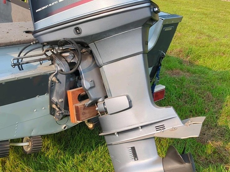 1991-lund-renegade-ii-1650-fishing-boat-and-shoreland-trailer,-yamaha-90-precision-blend-motor-with-minnkota-quiet-turbo-pro-power-trolling-motor-sn-mk01179703a-image-6