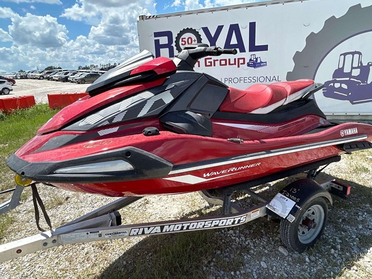 2023-yamaha-wave-runner-deluxe-with-s/a-aluminum-trailer-image-6