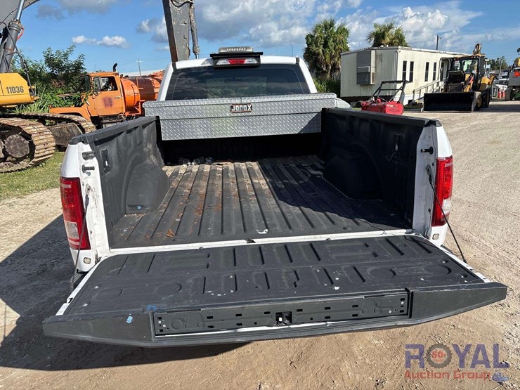 2017-ford-f150-image-18