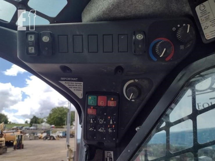 2020-deere-325g-image-8