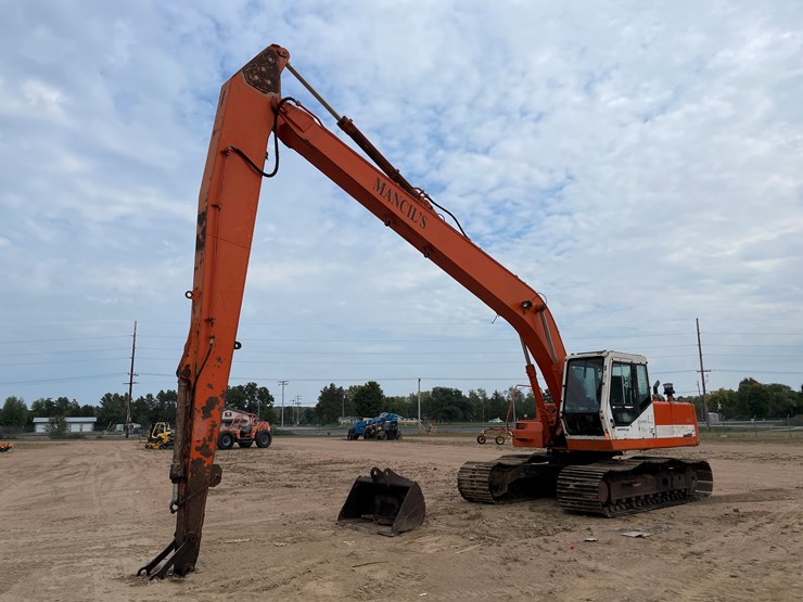 2002-daewoo-solar-220-lc-iii-image-1
