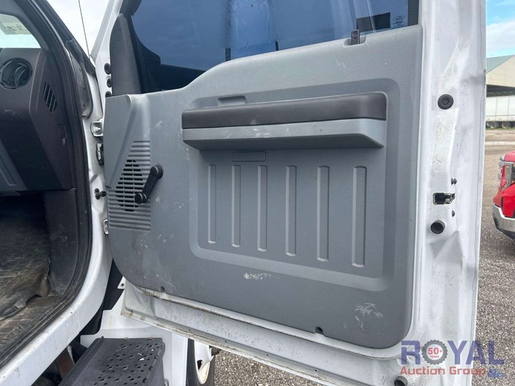2017-ford-f650-image-24