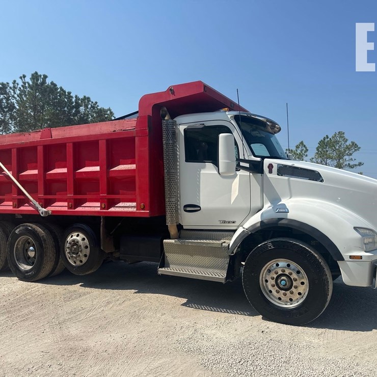 2016 KENWORTH T880