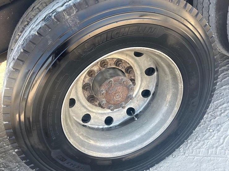 2018-kenworth-t880-image-11