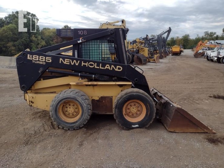 new-holland-lx885-image-3