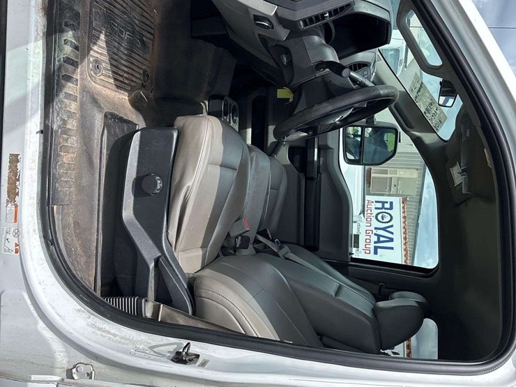 2017-ford-f450-image-11
