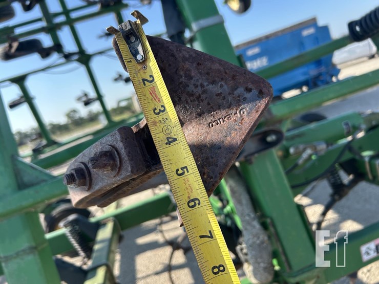 2004-john-deere-2210-image-20