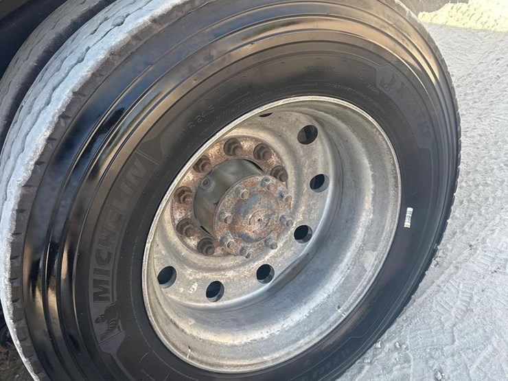 2018-kenworth-t880-image-12
