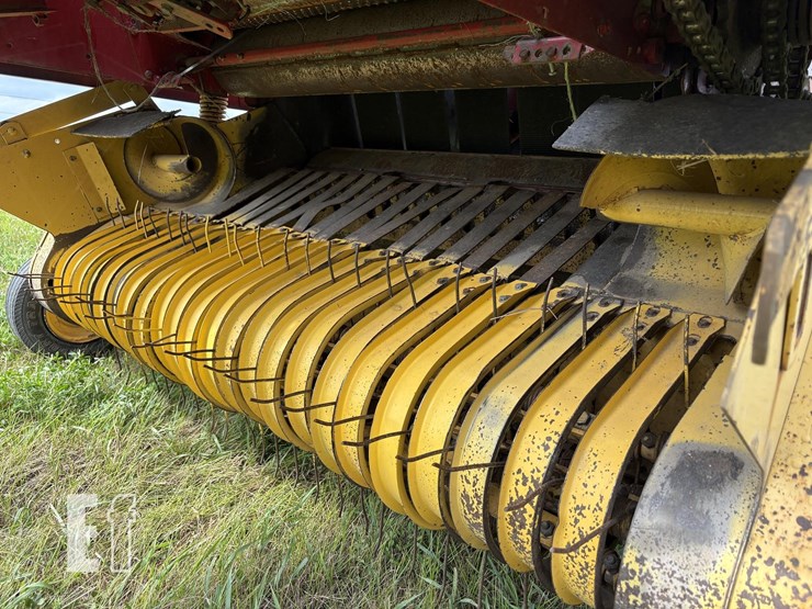 new-holland-644-image-2