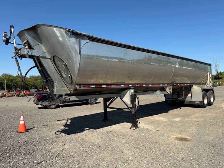 #13-•-2016-macsimizer-40'-frameless-dump-trailer-image-1