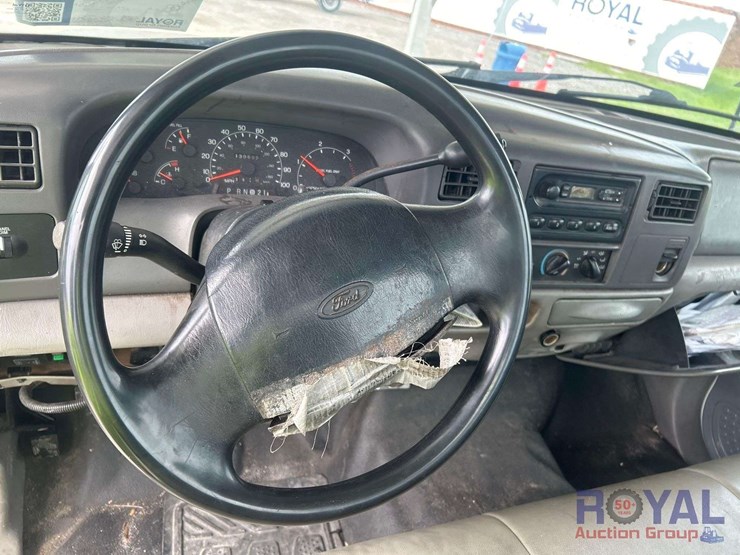 2000-ford-f550-image-9