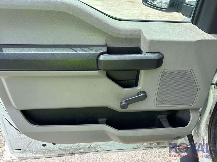2017-ford-f450-image-12
