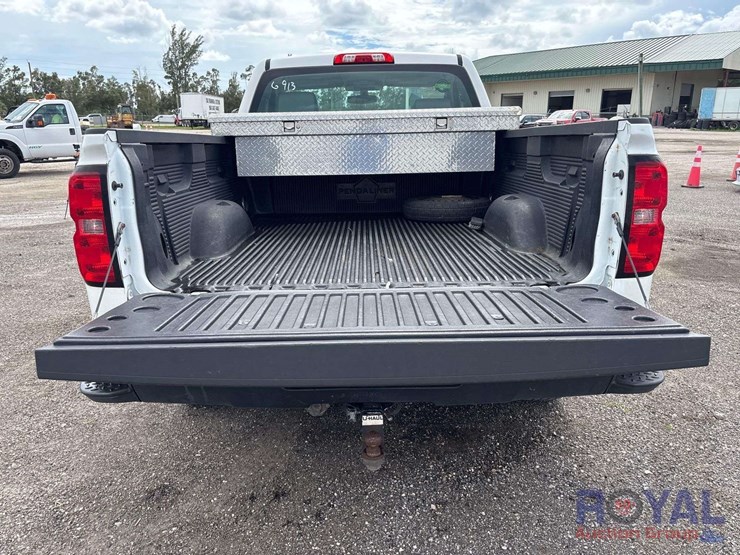 2015-chevrolet-silverado-1500-image-17