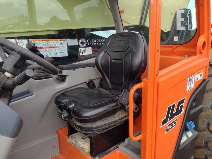 2023-jlg-1055-image-12