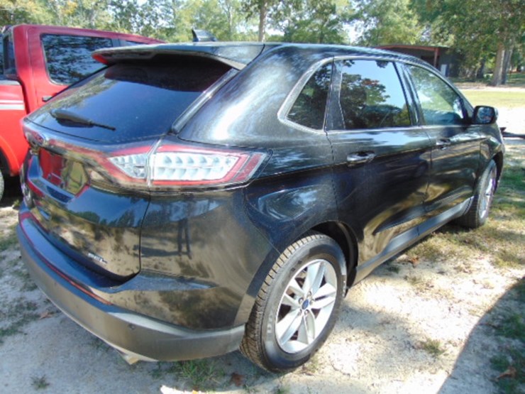 2015-ford-edge-sel-image-2