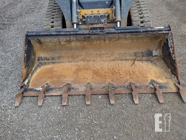 2020-deere-325g-image-16