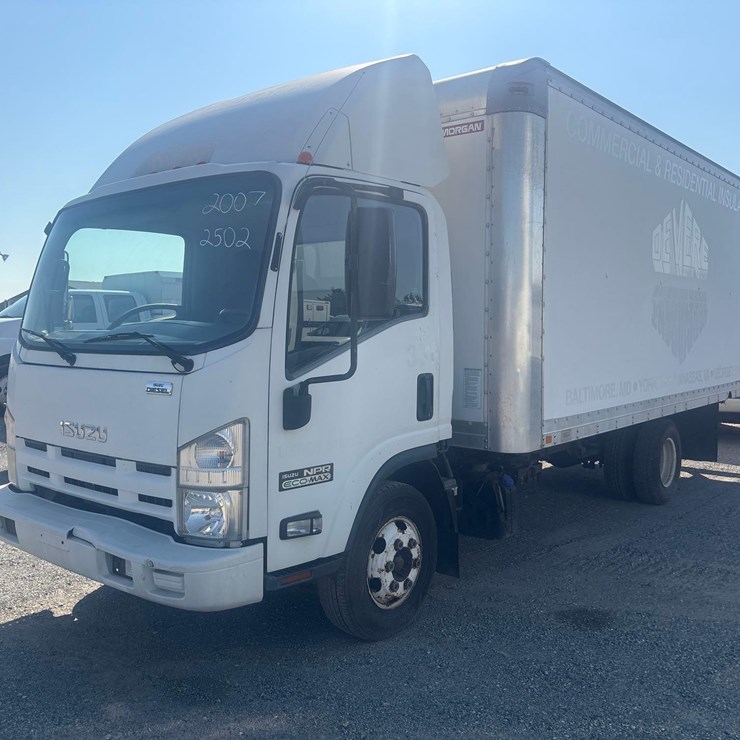 2013 ISUZU NPR ECO MAX