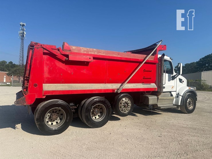 2019-peterbilt-567-image-3