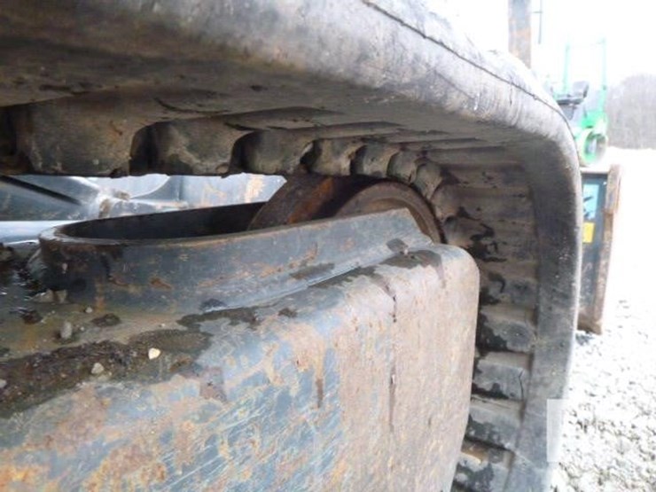 2021-takeuchi-tl8r-image-40