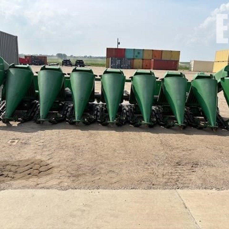 JOHN DEERE 893