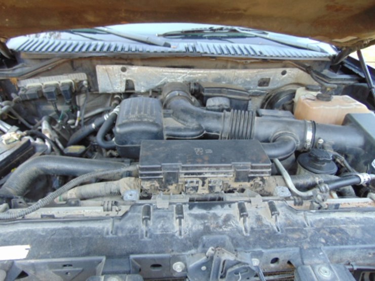 2014-ford-expedition-xlt-image-7