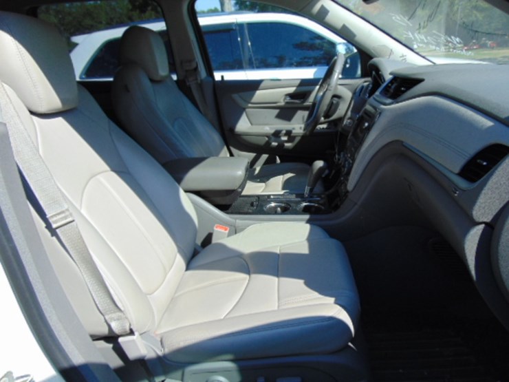 2015-chevrolet-traverse-image-6