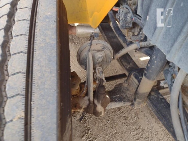 2018-international-durastar-4300-image-21