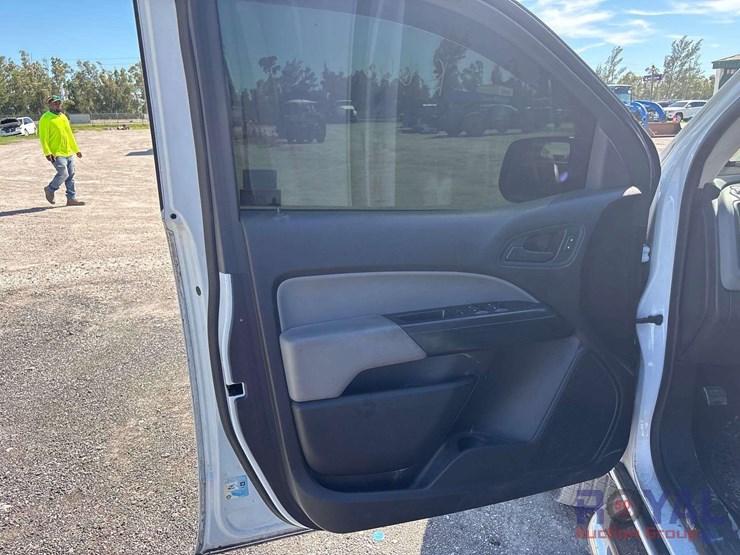 2017-chevrolet-colorado-image-9
